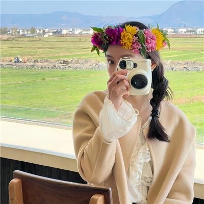 铁窗艳侣